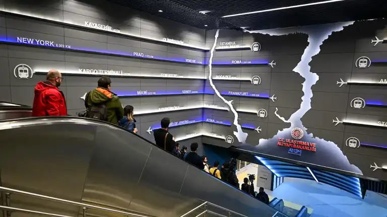 İstanbul Metrosu'nda 15 Milyon Yolcu!